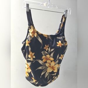 CLASSY SWIM WEAR TOP PLUS SIZE: 18 Fits a Size: Medium-XLARGE